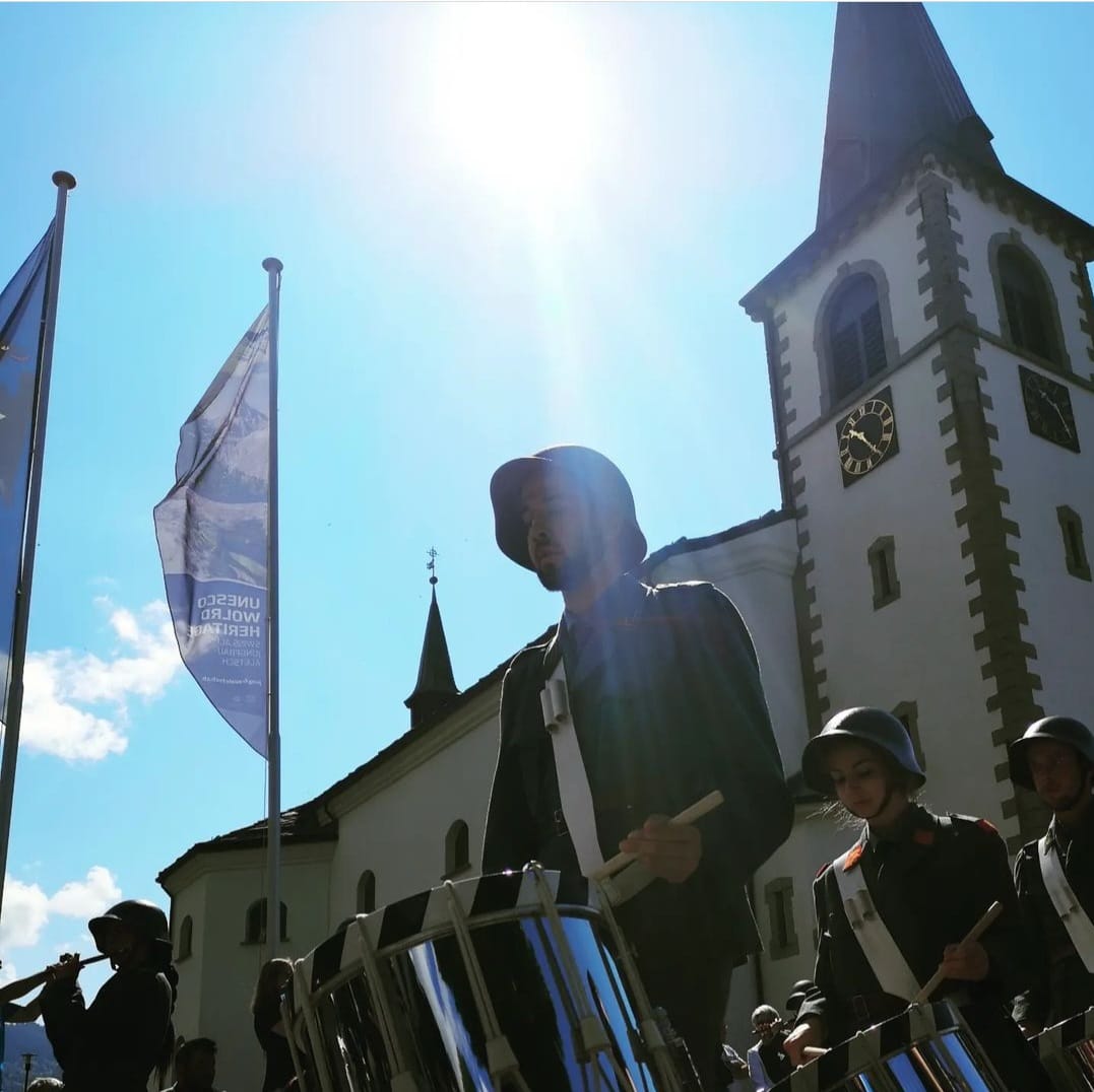 Fronleichnam im alten Militäruniform